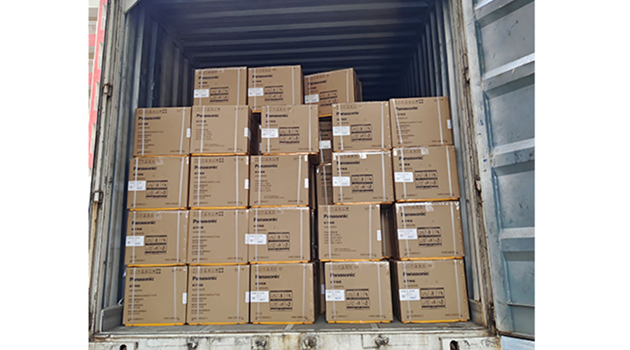 滿(mǎn)滿(mǎn)的貨物！國內知名品牌客戶(hù)全自動(dòng)滾筒洗衣機裝柜發(fā)貨